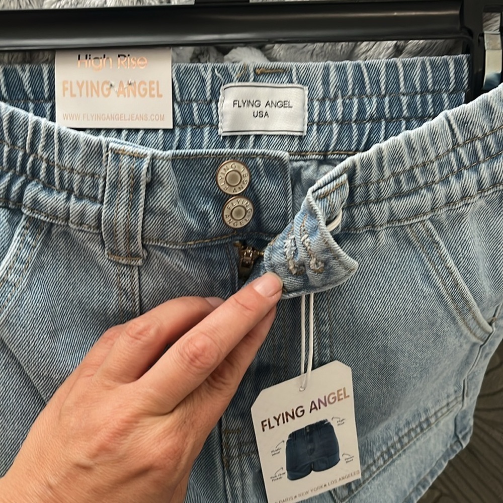 Flying Angel NEW High Rise Medium Wash Denim Mom Shorts, Women’s Size 00 - Picture 6 of 7